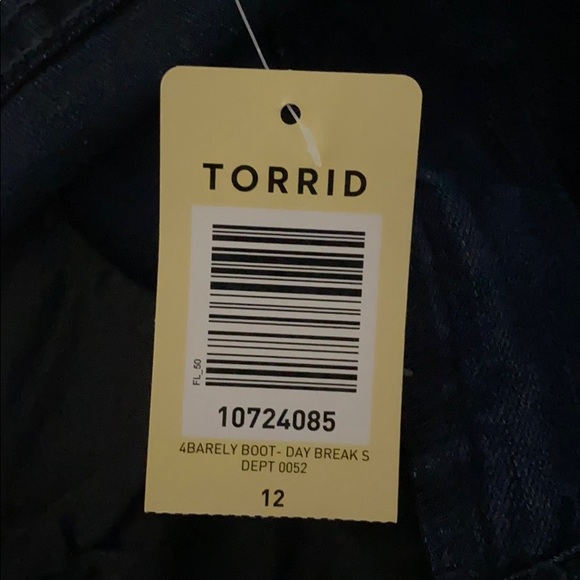 Torrid Barely Boot Dark Wash Jeans 12S 12 Short - Picture 3 of 4